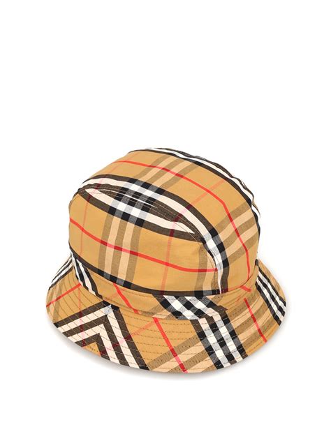 cappelli pesctora burberry|Scopri la nuova collezione di cappelli Burberry uomo su FARFETCH.